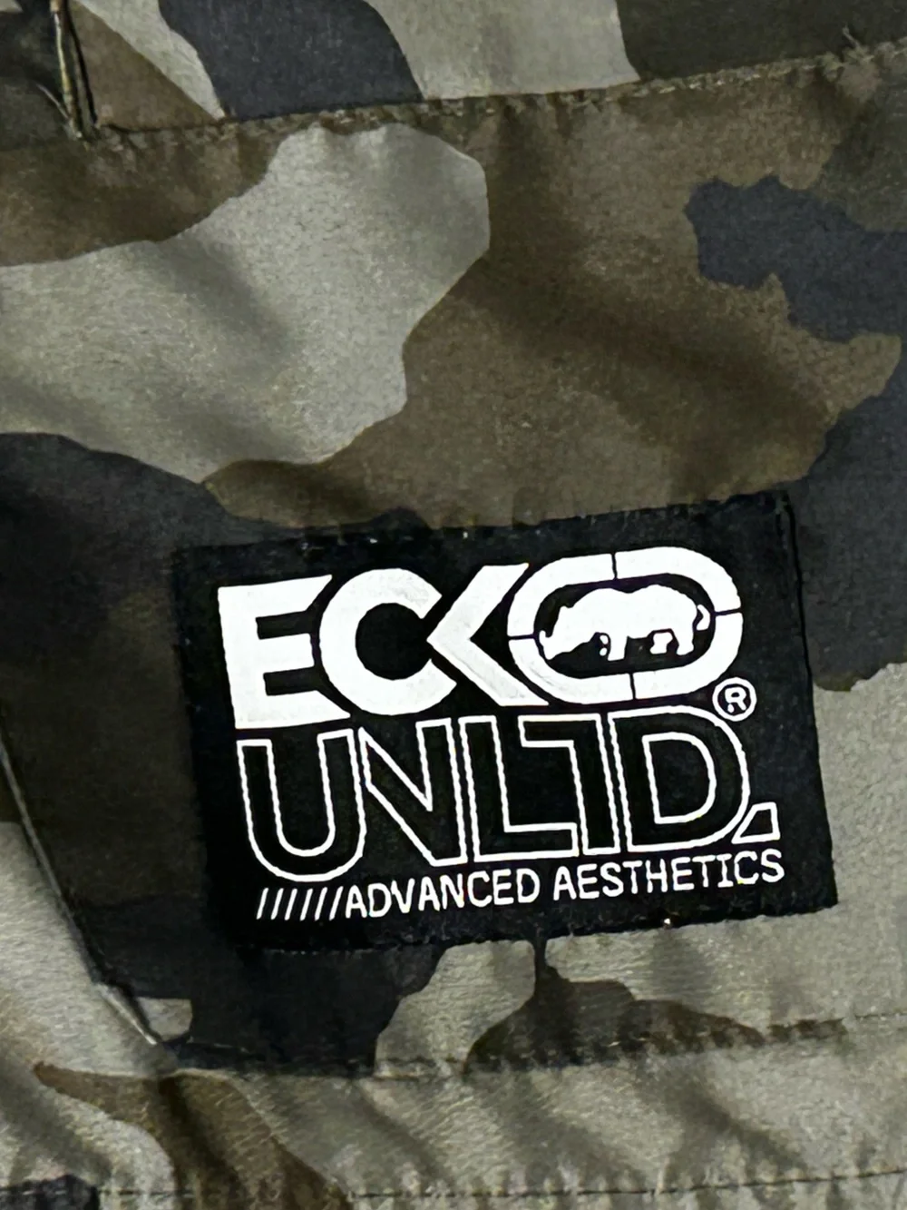 Ecko Unltd Camo Cargo Shorts Men’s 40 Streetwear Utility Belted Green Black Y2K - Picture 3 of 10